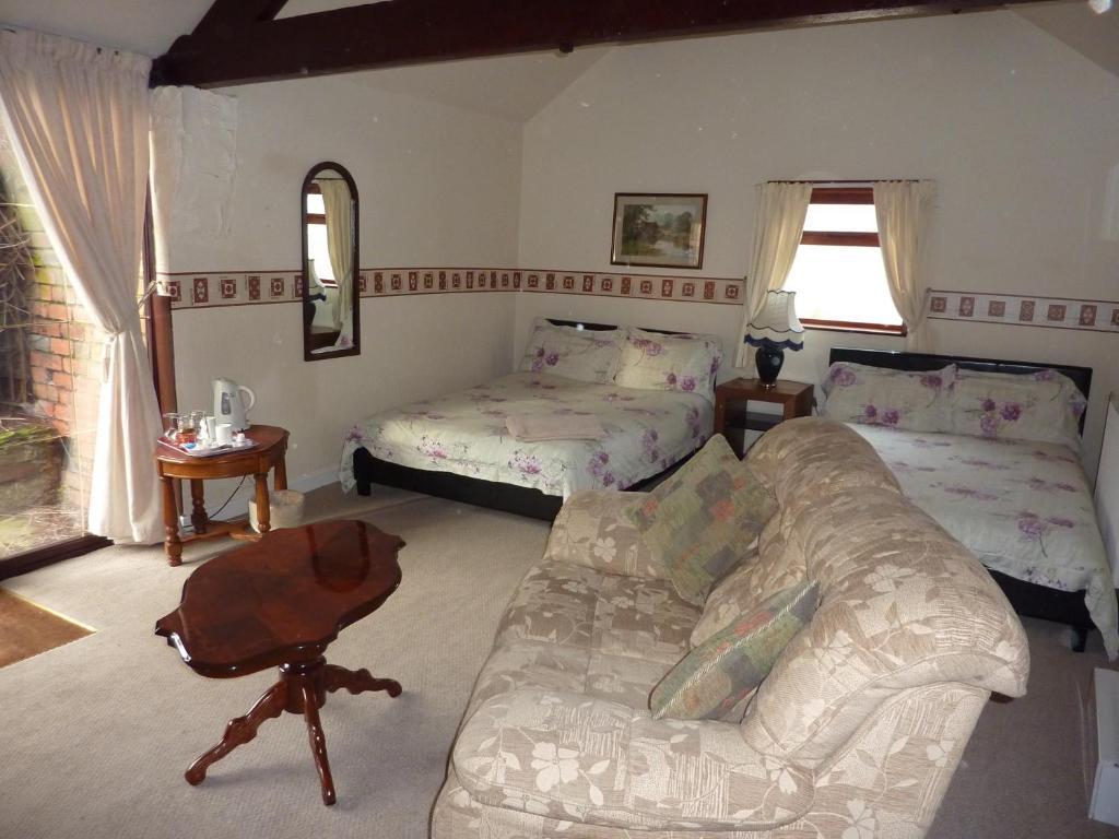 Rolandscroft Guest House พอนทีแฟรกต์ ภายนอก รูปภาพ